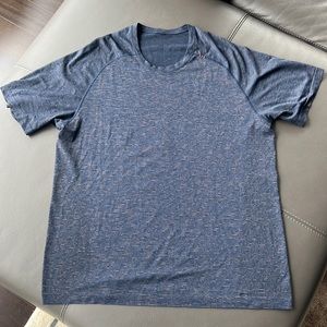 Lululemon men’s metal vent tech shirt XXL blue & gold